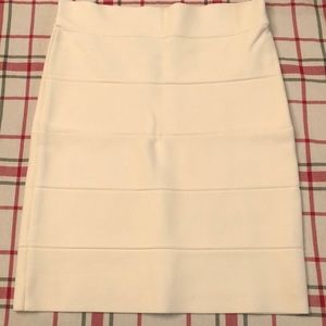 BCBGMaxazria skirt. Size M.